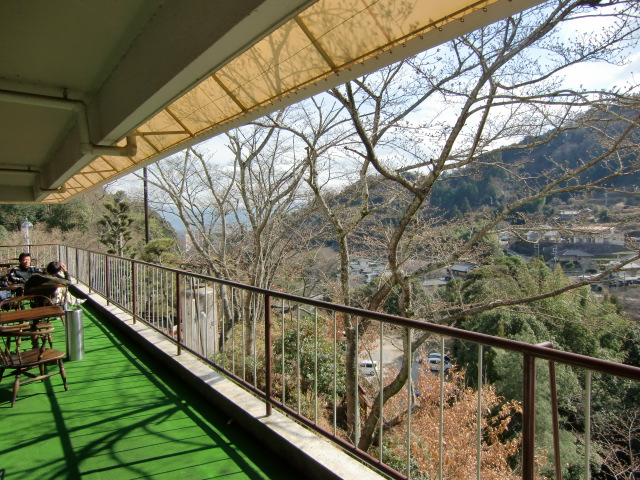 四季の山峡風景が美しい紀伊見荘からの眺め